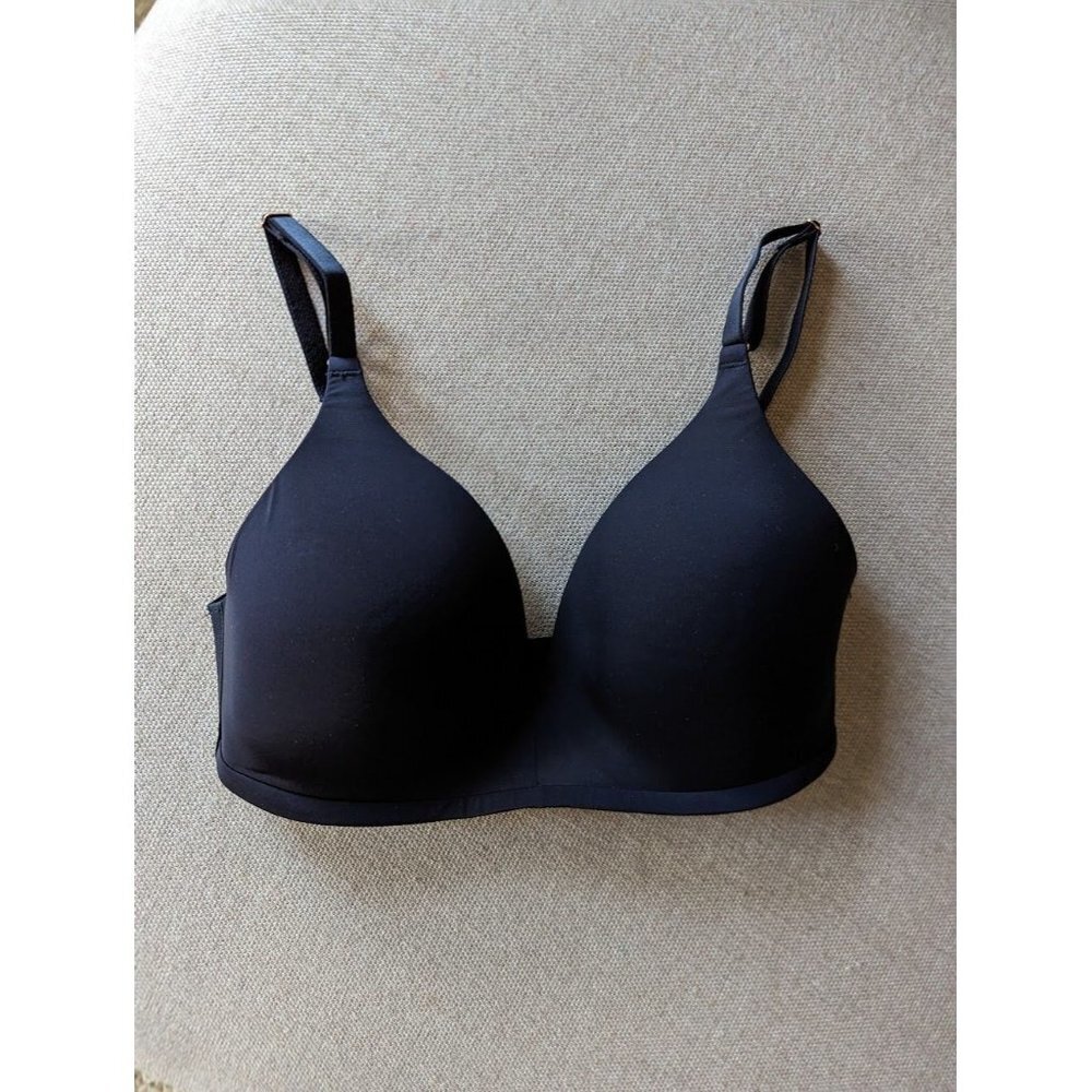 Soma Vanishing 360 Wireless Black Bra Size 32C